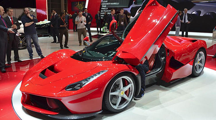 Ferrari может выпустить открытую версию гиперкара LaFerrari Ferrari может выпустить открытую версию гиперкара LaFerrari