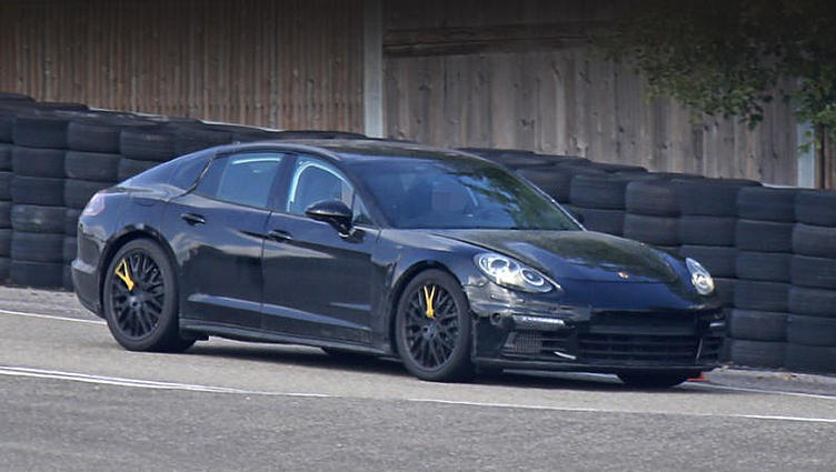 Второе поколение хэтчбека Porsche Panamera станет элегантнее Второе поколение хэтчбека Porsche Panamera станет элегантнее