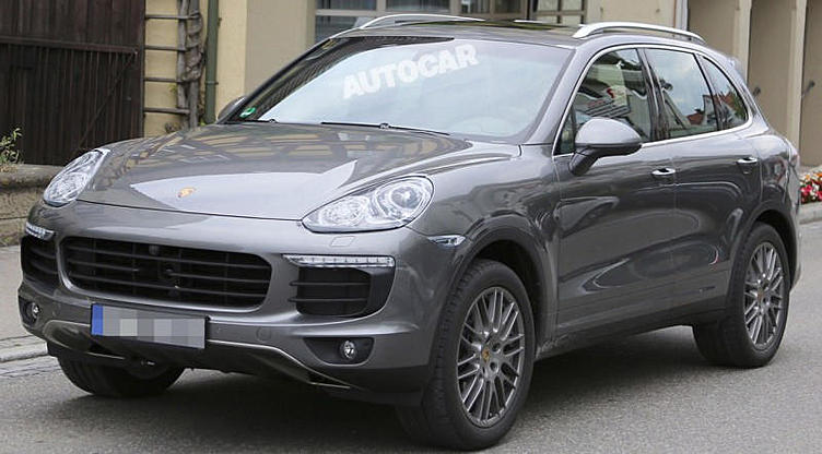 Обновленный Porsche Cayenne покажут в Париже