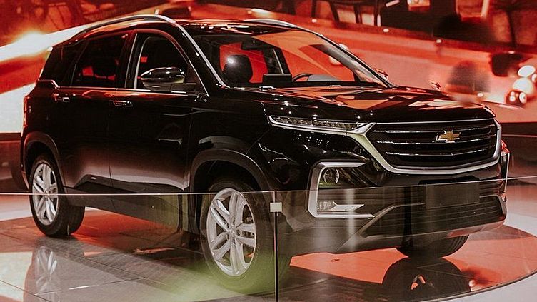 До России добрался Chevrolet Captiva из ОАЭ До России добрался Chevrolet Captiva из ОАЭ