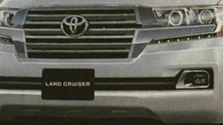 Появились первые фото обновленного Toyota Land Cruiser 200 Появились первые фото обновленного Toyota Land Cruiser 200