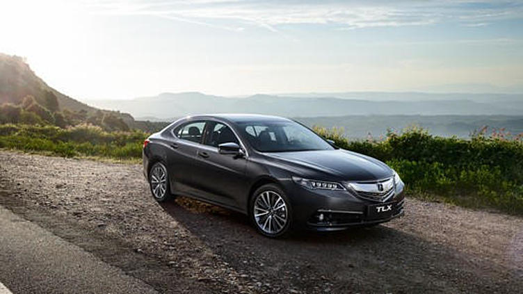 Единственный седан Acura в России стал дешевле Единственный седан Acura в России стал дешевле