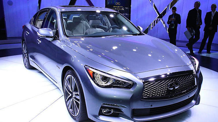 Новый Infiniti Q50 дебютирует в Женеве с немецким мотором