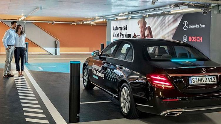 «Мерседесы» научились парковаться на многоэтажных стоянках без водителя «Мерседесы» научились парковаться на многоэтажных стоянках без водителя