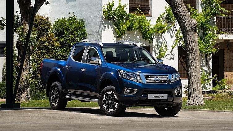 Пикап Nissan Navara обновился и стал мощнее Пикап Nissan Navara обновился и стал мощнее