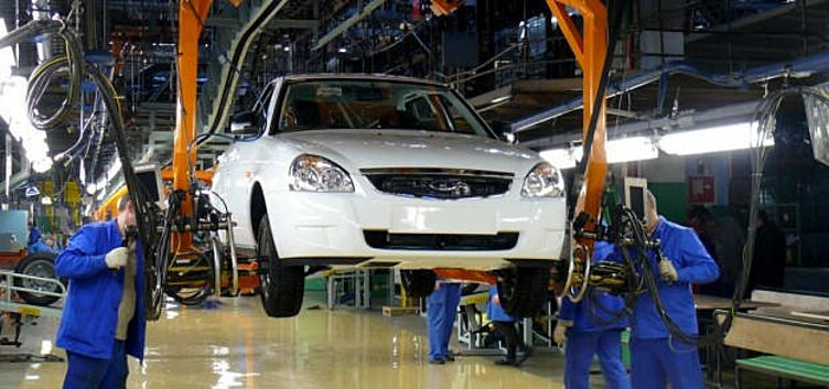 Выпуск легковых автомобилей в июне остался на прошлогоднем уровне