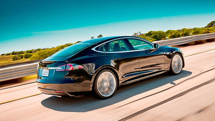 Tesla выпустит маленький электрокар в 2016 году Tesla выпустит маленький электрокар в 2016 году