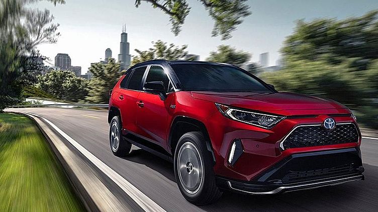 Toyota показала мощный и быстрый RAV4 Toyota показала мощный и быстрый RAV4