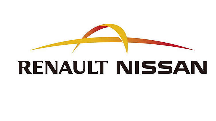Новые модели Renault и Nissan получат платформу Mercedes Новые модели Renault и Nissan получат платформу Mercedes