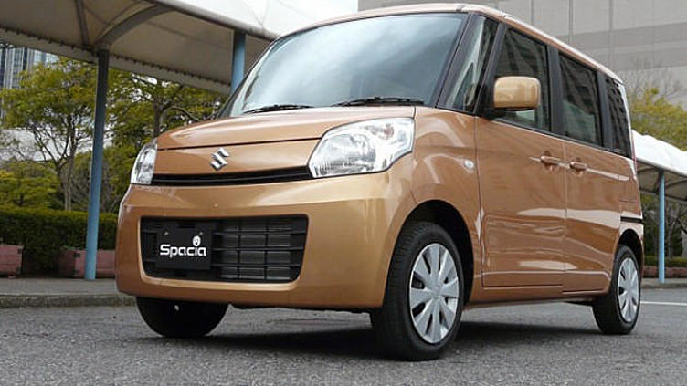 Suzuki начинает выпуск минивена Spacia в Японии