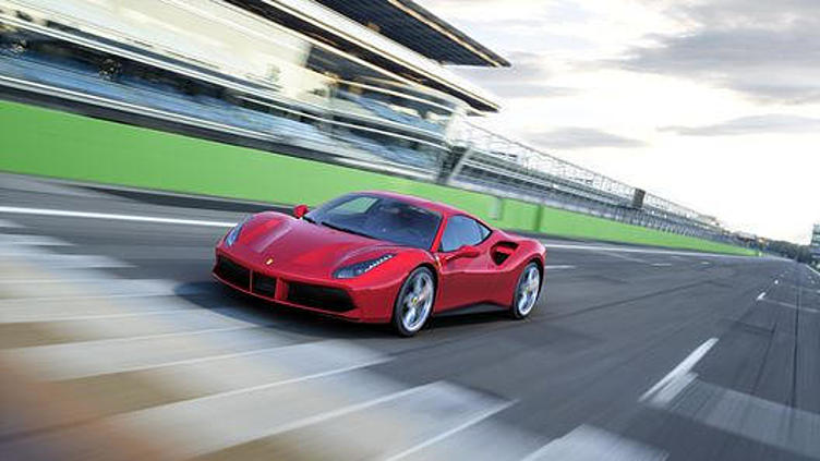 Fiat вывел Ferrari на биржу и сразу заработал почти миллиард долларов Fiat вывел Ferrari на биржу и сразу заработал почти миллиард долларов