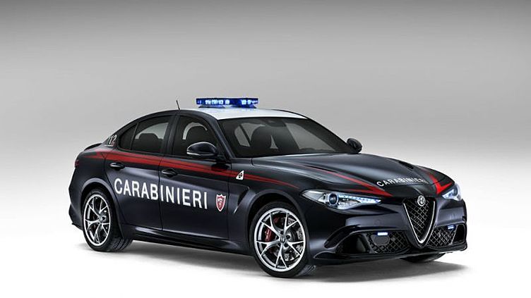 Седаны Alfa Romeo Giulia поступили на службу итальянской полиции Седаны Alfa Romeo Giulia поступили на службу итальянской полиции