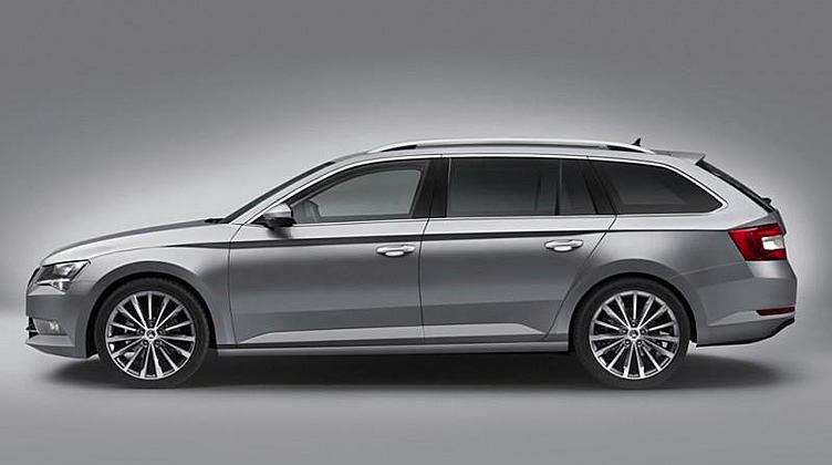 Универсал Skoda Superb засветился без камуфляжа Универсал Skoda Superb засветился без камуфляжа