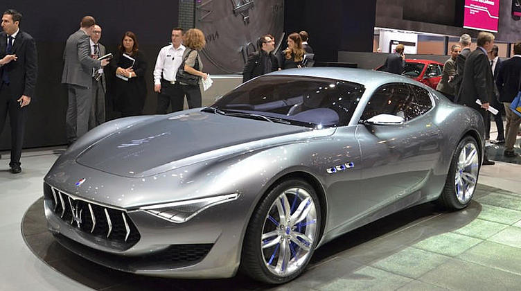 Maserati не собирается удешевлять свой модельный ряд Maserati не собирается удешевлять свой модельный ряд