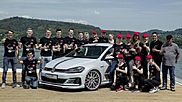 Молодежь с заводов VW сделала 414-сильный Golf GTI и газовый кросс-универсал