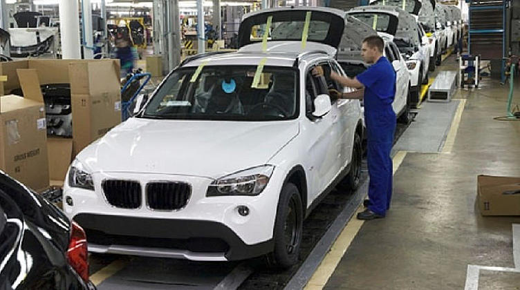 BMW отложил решение о строительстве завода в России BMW отложил решение о строительстве завода в России