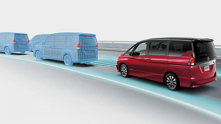 Первой японской машиной с автопилотом стал минивэн Nissan Первой японской машиной с автопилотом стал минивэн Nissan
