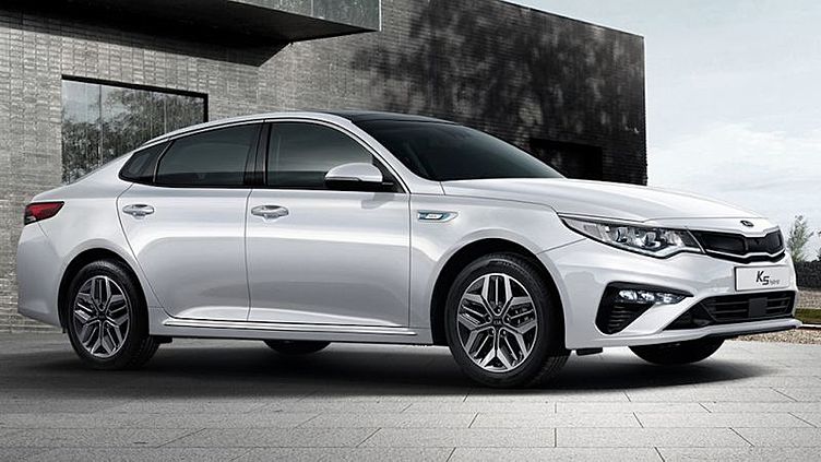 Гибридная Kia Optima обновилась и стала экономичнее