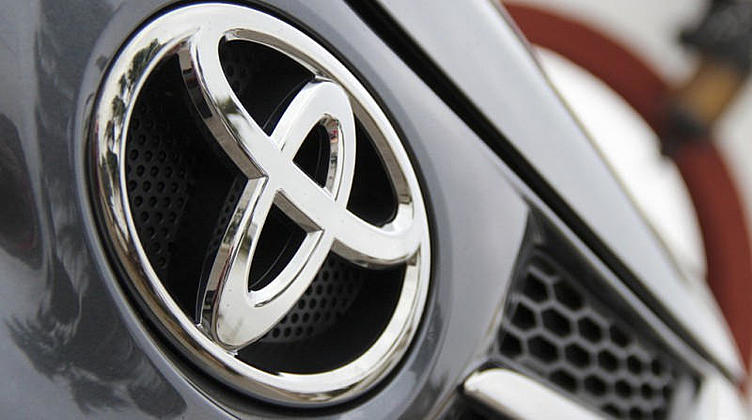 Toyota продолжает удерживать звание крупнейшего производителя в мире Toyota продолжает удерживать звание крупнейшего производителя в мире
