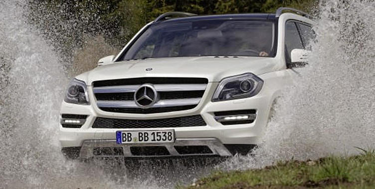 Mercedes-Benz остается лидером премиум-сегмента в России