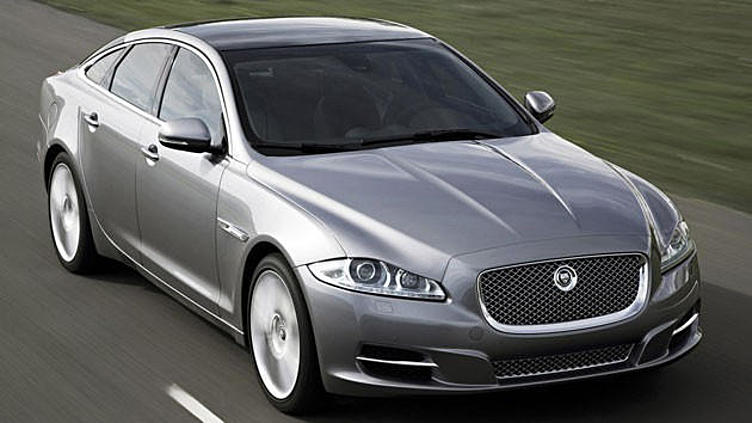 Jaguar оснастит полным приводом все свои модели