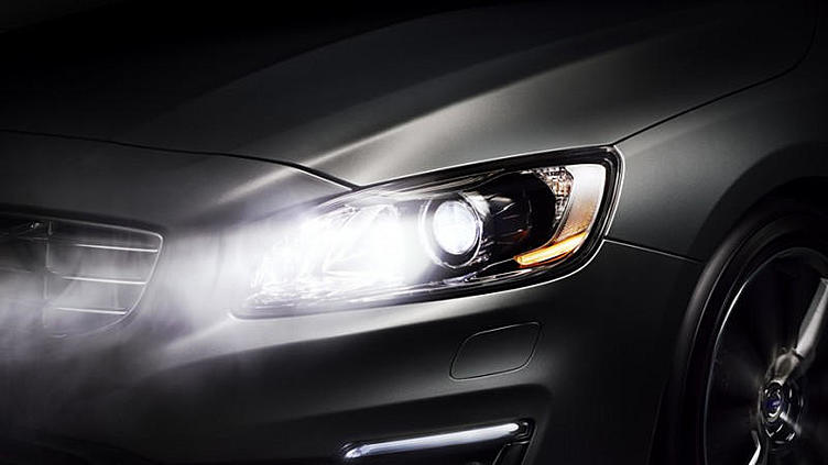 Компания Volvo внедрила активную систему дальнего света Компания Volvo внедрила активную систему дальнего света