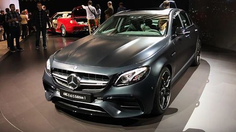 Быстрейший в мире седан и самый роскошный кабриолет от Mercedes Быстрейший в мире седан и самый роскошный кабриолет от Mercedes