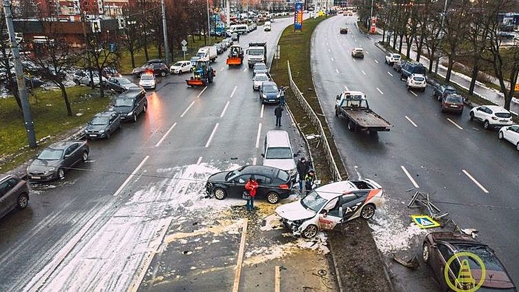 Пьяный водитель с сотней штрафов устроил массовое ДТП в Санкт-Петербурге [Video]