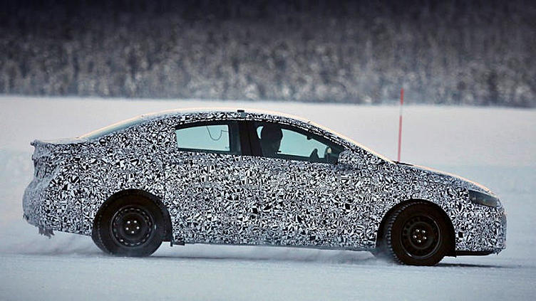 Новый седан Chevrolet Cruze вышел на испытания Новый седан Chevrolet Cruze вышел на испытания