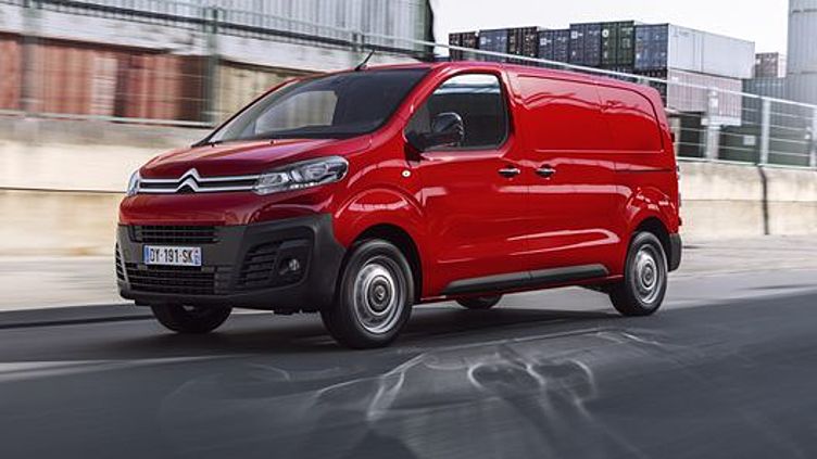 Citroen и Peugeot назвали цены фургонов Jumpy/Expert в России Citroen и Peugeot назвали цены фургонов Jumpy/Expert в России