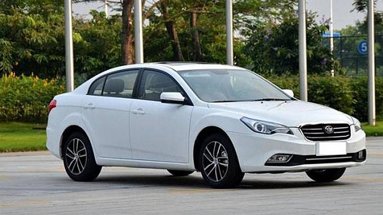 Новый FAW Besturn B50F получит более мощный двигатель Новый FAW Besturn B50F получит более мощный двигатель