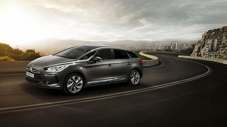 Citroen представит в России 200-сильный DS5 Citroen представит в России 200-сильный DS5