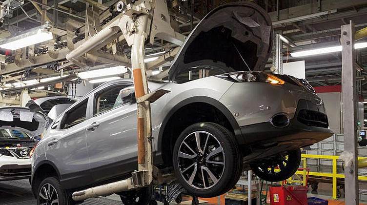 Завод Nissan в Петербурге остановлен Завод Nissan в Петербурге остановлен