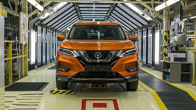 В России началась тестовая сборка обновленного Nissan X-Trail