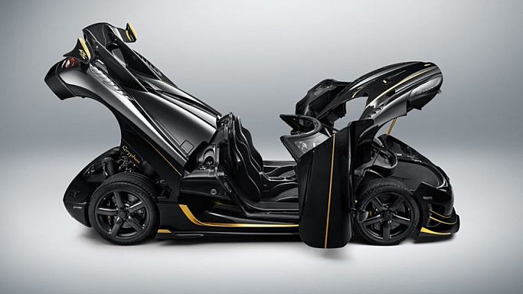 Koenigsegg показал «Грифона» с отделкой 24-каратным золотом Koenigsegg показал «Грифона» с отделкой 24-каратным золотом