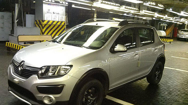 Рассекречены российские Renault Logan и Sandero Рассекречены российские Renault Logan и Sandero