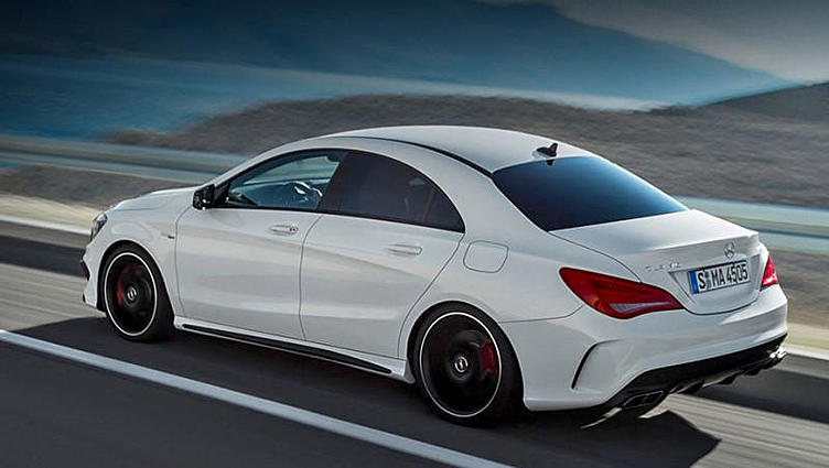 Появились первые снимки седана Mercedes CLA 45 AMG