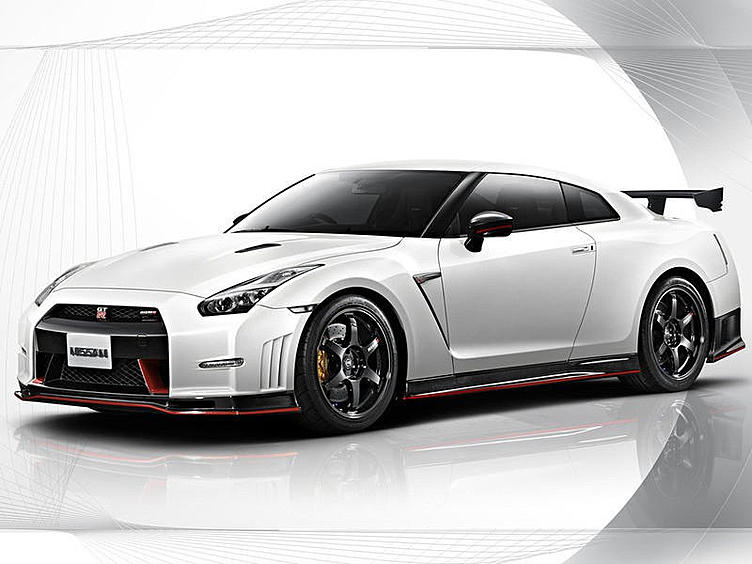 Nissan официально представил свой самый мощный суперкар