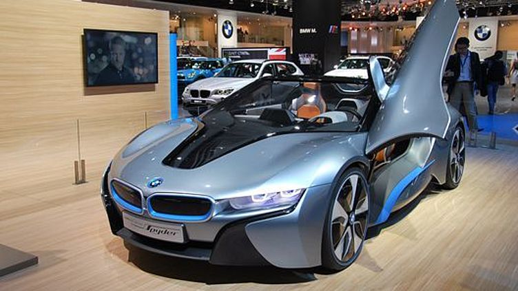 BMW официально анонсирует выпуск кабриолета i8 BMW официально анонсирует выпуск кабриолета i8