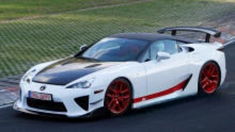 Специальное издание купе Lexus LFA попалось на тестах Специальное издание купе Lexus LFA попалось на тестах