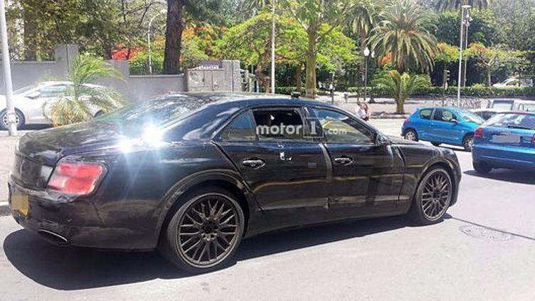 В Bentley приступили к испытаниям нового Flying Spur В Bentley приступили к испытаниям нового Flying Spur