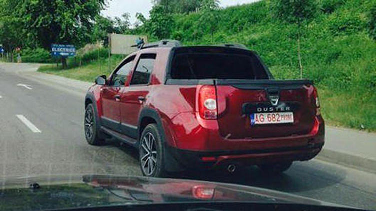 В Румынии замечен новый пикап на базе Кроссовера Duster В Румынии замечен новый пикап на базе Кроссовера Duster