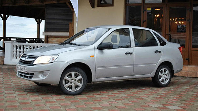 Lada Granta остается самой продаваемой моделью в России Lada Granta остается самой продаваемой моделью в России