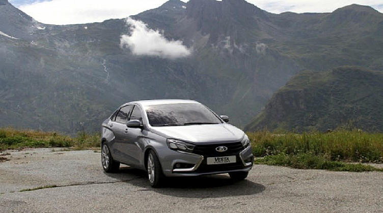 Названы новые цены LADA Vesta и LADA XRAY