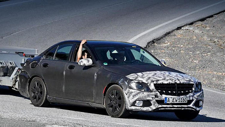 Седан Mercedes C-класса раскрыл свой внутренний мир Седан Mercedes C-класса раскрыл свой внутренний мир