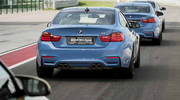 Новая BMW M3 получит 500 Новая BMW M3 получит 500