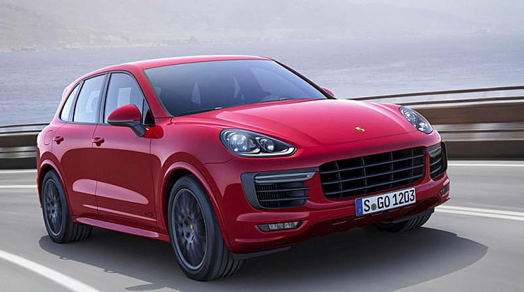 Porsche Cayenne получил самую спортивную и самую доступную версии