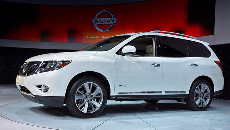 Американцам показали гибридный Nissan Pathfinder