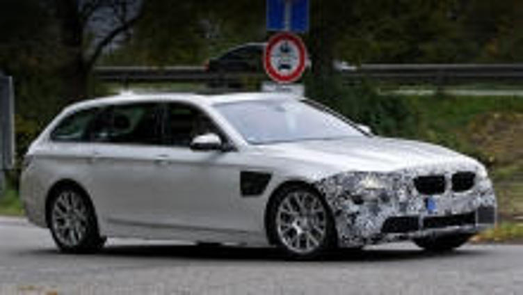 Рестайлинговые «пятёрки» BMW выйдут на рынок в 2013 году Рестайлинговые «пятёрки» BMW выйдут на рынок в 2013 году