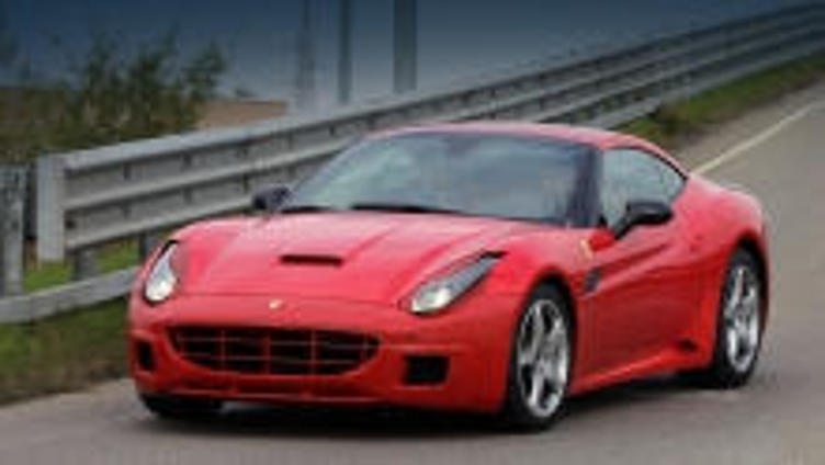 Замена для купе-кабриолета Ferrari California поймана на испытаниях Замена для купе-кабриолета Ferrari California поймана на испытаниях